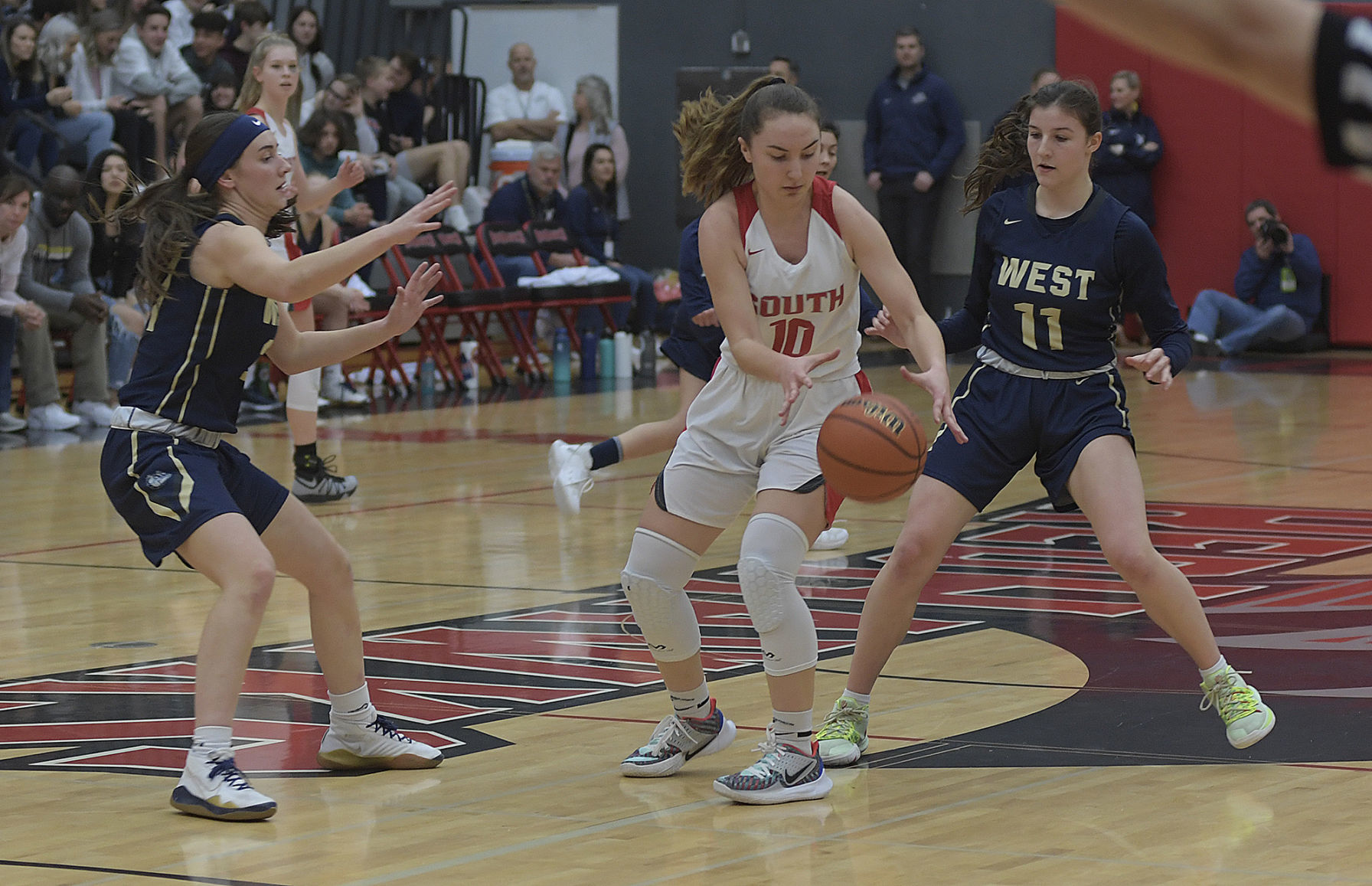 Bulldogs vs RedHawks Girls03